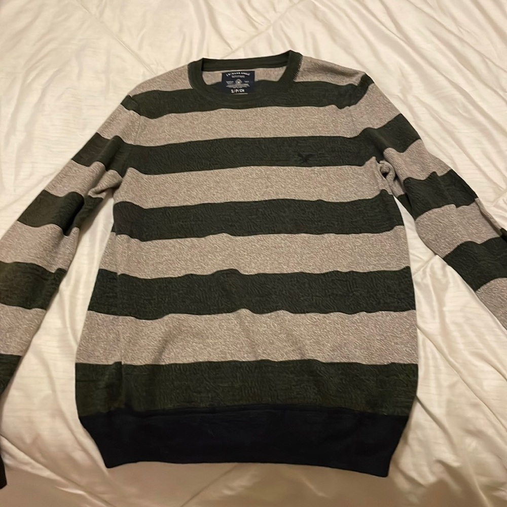 American Eagle lightweight sweater — S